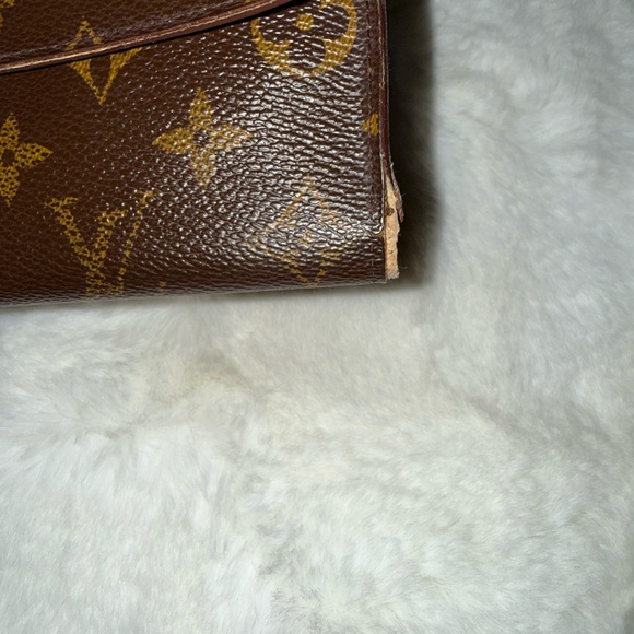 Louis Vuitton Monogram Trifold Wallet - Picture 10 of 11